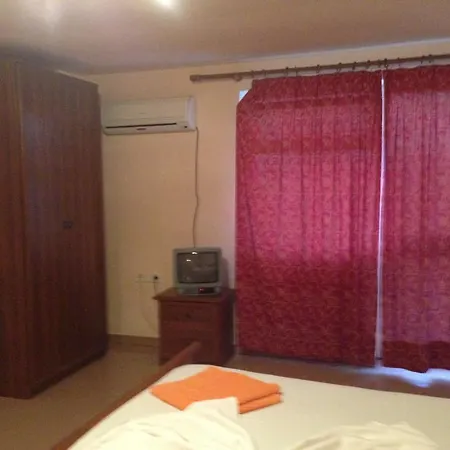 Grand Hotel Golem (Tirana)