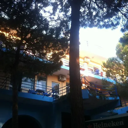 Otel Grand Golem (Tirana)