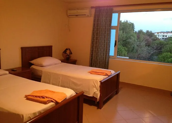 Grand 3* Golem (Tirana)