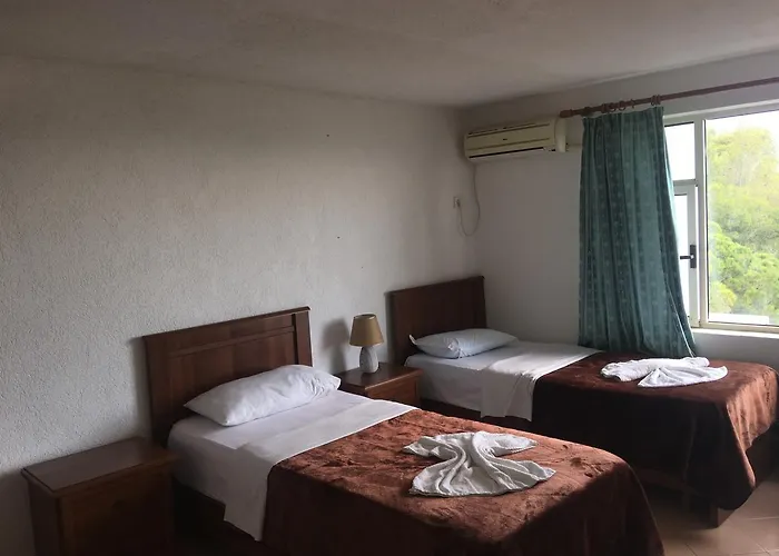 Hotel Grand Golem (Tirana)